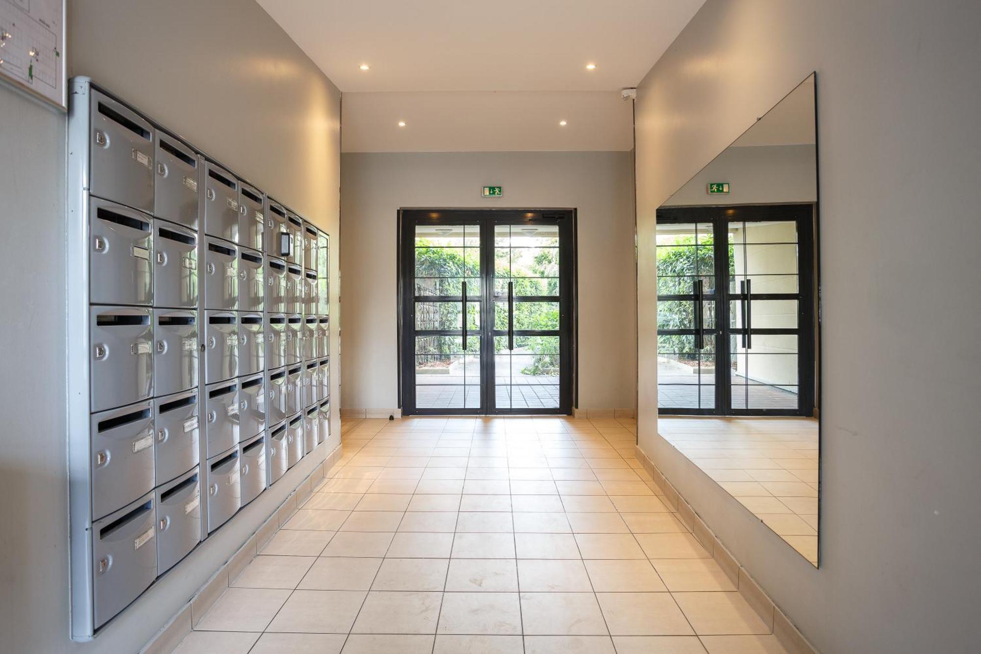 Appartement Cosy Pres De Paris Avec Vue Sur La Tour Eiffel - Parking & Wifi Argenteuil Ngoại thất bức ảnh